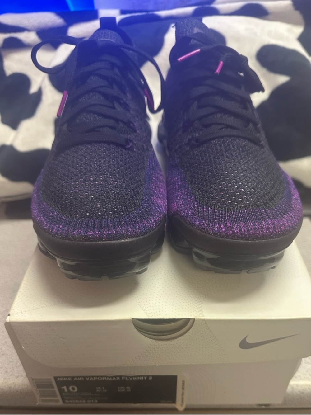 Nike Men’s Black and Purple Flyknit Running Shoes size 10